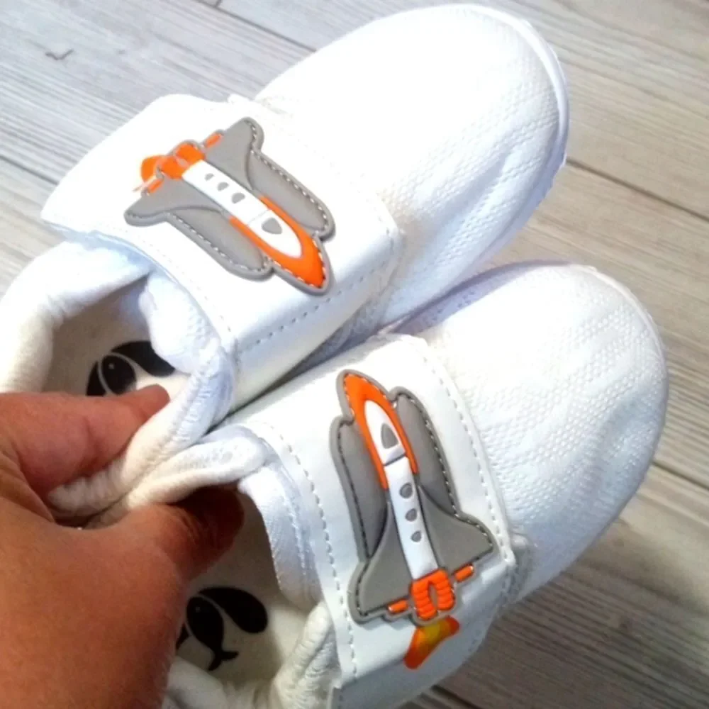 (19-3281)   LeIsfIt Toddler Water Shoes Sz 7